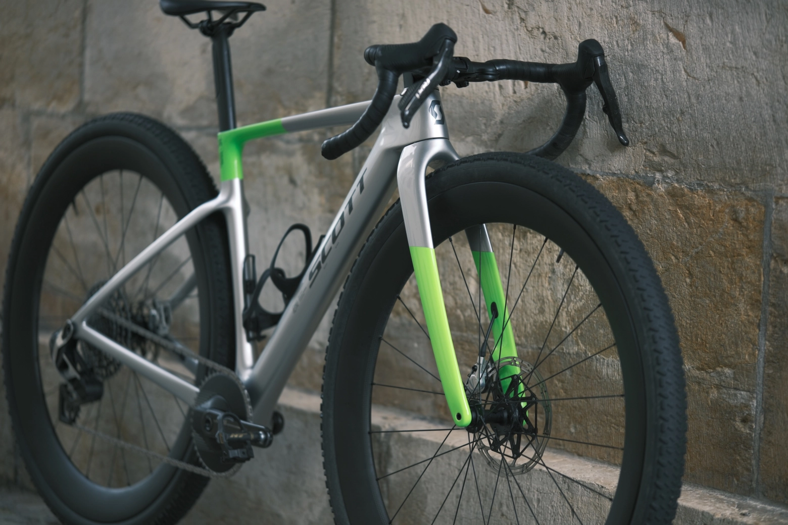 SCOTT entra en las 32” con esta gravel radical: así es la SCOTT RC Gravel 32