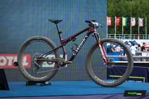 The S-Works Epic 9 won again in Nove Mesto: a detailed look at Laura Stigger's bike
