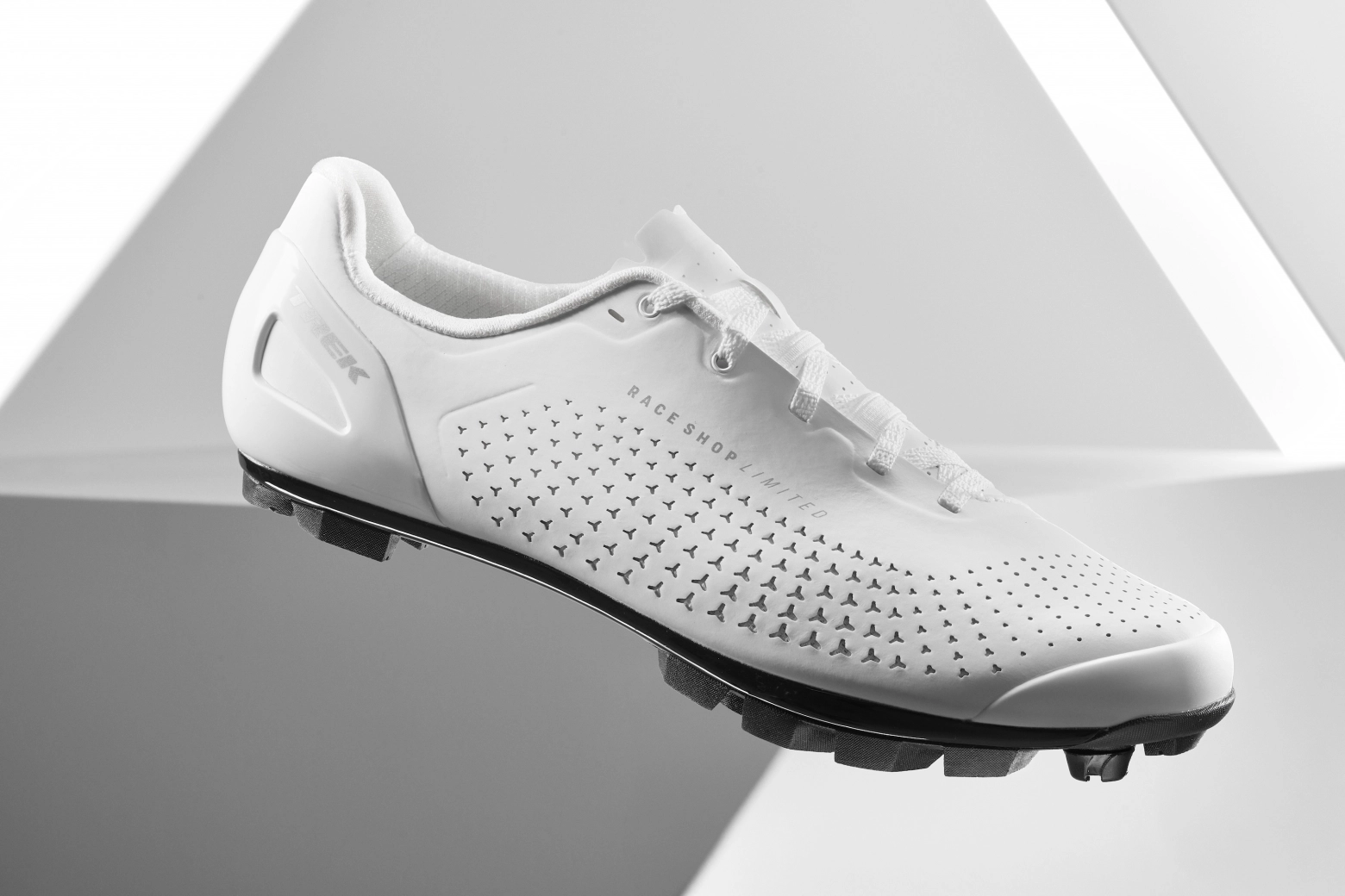 tk26-launch-rsl-laces-lifestyle-56