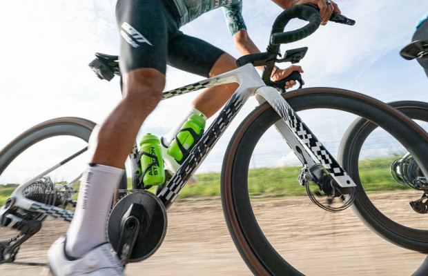 Giant présente directement son nouveau prototype de compétition à Unbound Gravel