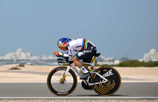 Evenepoel wants the yellow jersey on the first day, and Specialized seems to be preparing something to help him