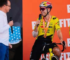 van aert caida
