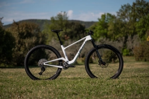 676490-MY27_SPARK_RC_COMP_2026