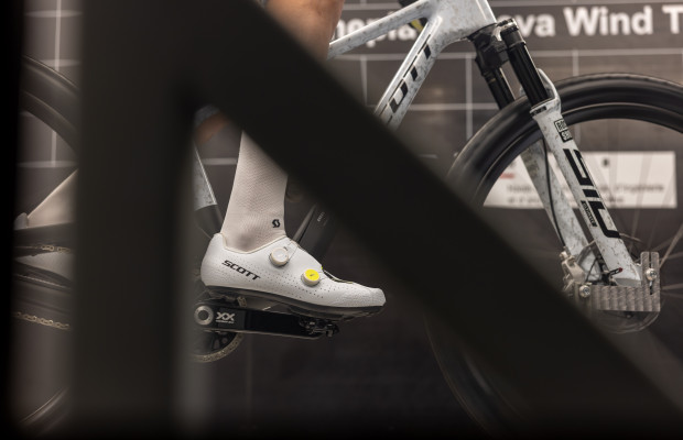 Nuevas, mejores y más baratas: SCOTT actualiza por todo lo alto sus zapatillas tope de gama para XC
