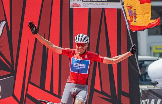 Valero sigue intratable en la Copa del Mundo XCM y gana la emblemática Hero Sudtirol Dolomites
