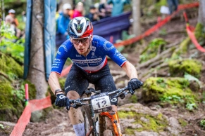 Exhibición de Jenny Rissveds en Leogang para lograr su primera victoria del año
