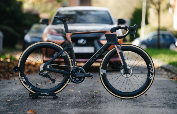 Lexus sort également son propre vélo, voici le Race Bike 2026