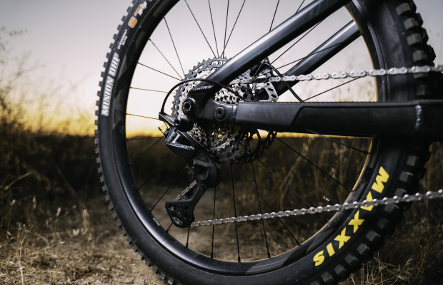 Le Shimano XT se met à jour : voici le nouveau groupe mécanique DEORE XT M8200