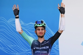 Romain Bardet ficha por Decathlon ¿para intentar retener a Paul Seixas?