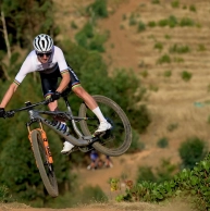El maillot arcoíris volverá a la Copa del Mundo XCO: Alan Hatherly anuncia su regreso