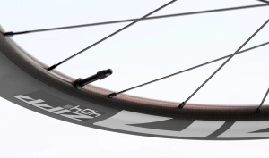 03_fps_faster_in_the_wind_zipp_404_s.jpg