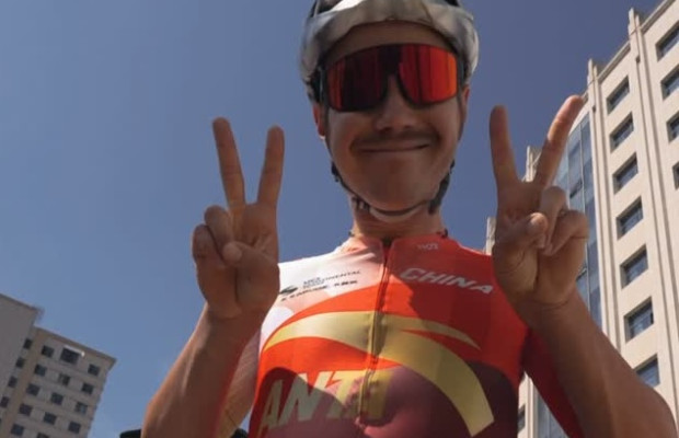 Desclassificado por usar óculos com câmera integrada: a UCI não permite competir com eles
