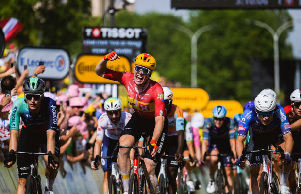 Wærenskjold surprises everyone in Nevers and wins the fastest stage in Tour history