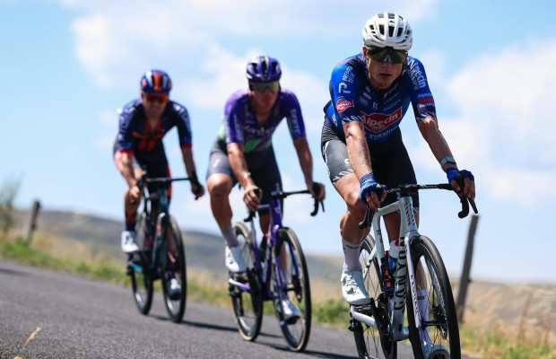 Philipsen debuts some mysterious Shimano S-Phyre at the Tour de France