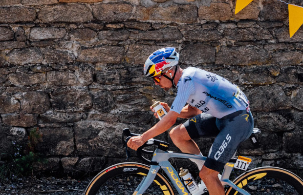 Multa de 400 francos y 20 segundos para Tom Pidcock en la etapa 15 del Tour