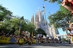 red-bull---bora---hansgrohe-races-the-ttt-at-the-tour-de-france-2026-1