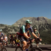 El plan de Decathlon para seducir a Paul Seixas: fichajes, paciencia y un mensaje claro, “puede ganar el Tour con nosotros”