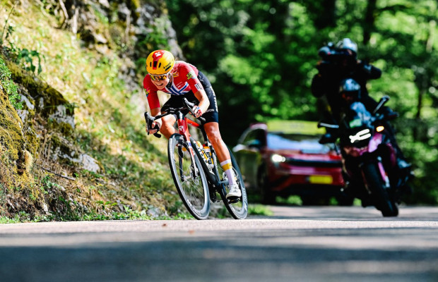 Sigrid Haugset completa una espectacular cabalgada de 88 kilómetros y se viste de amarillo en el Tour de France Femmes