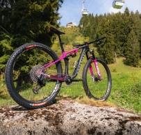 Rockrider presenta una edición muy noventera para la Copa del Mundo de Les Gets