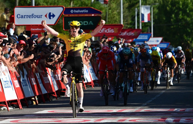 Brennan conquista sua primeira vitória na La Vuelta após ataque de Van Aert respondido por Pogačar