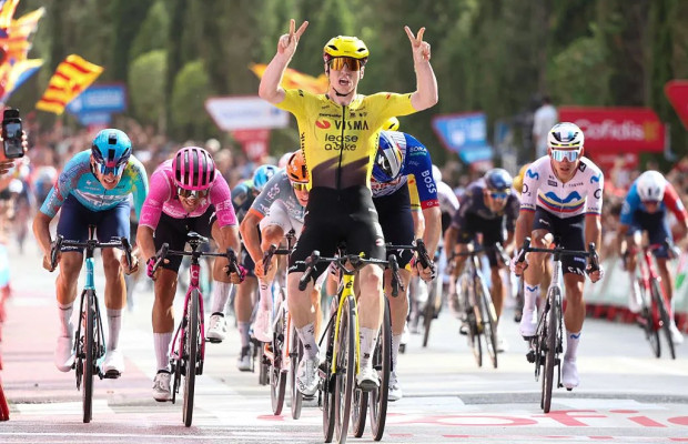 Matthew Brennan gana otra vez: segundo triunfo en cinco etapas de La Vuelta