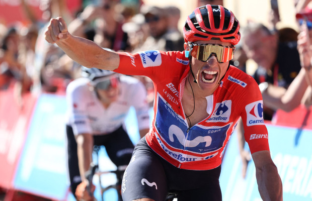 Enric Mas gana de rojo en Aitana y confirma que quiere ganar esta Vuelta