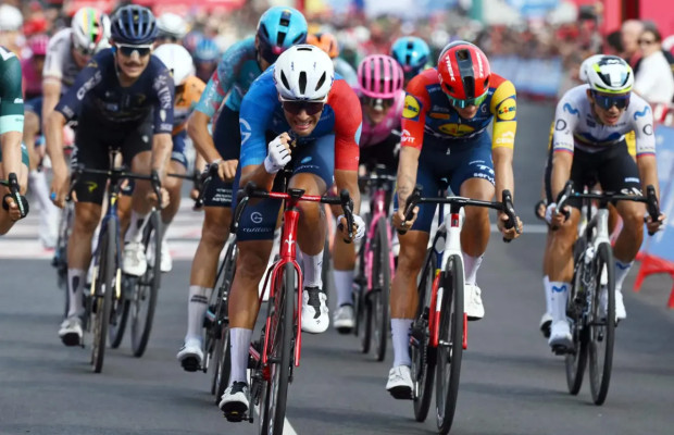Tronchon sorprende en La Vuelta y gana una etapa 10 en la que Van Aert se queda a las puertas