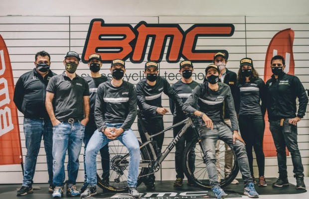 El BMC TBelles by Kalas estrena categoría, plantilla y una equipación exclusiva para 2021