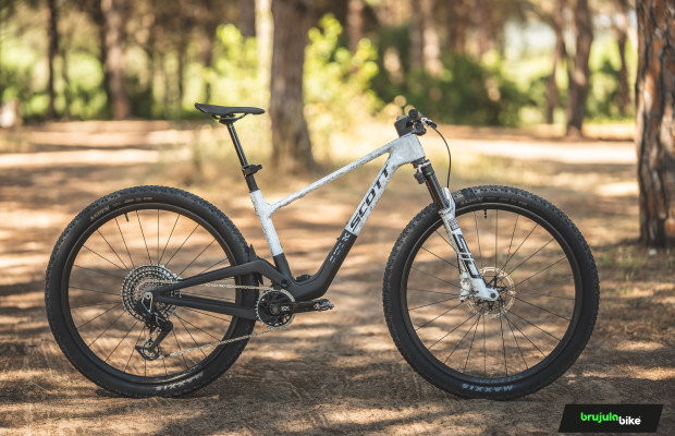 SCOTT Spark RC 2027: neues Federungssystem, weniger Gewicht, mehr Effizienz, neue Räder, neuer Lenker und viele Details