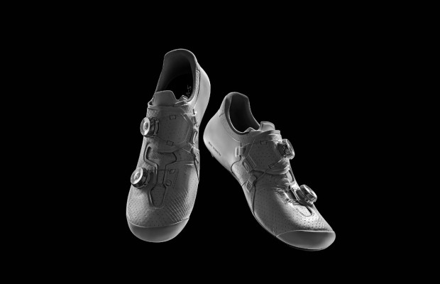 Leistung und Komfort der Hand in den neuen Specialized S-Works Ares 2 Schuhen