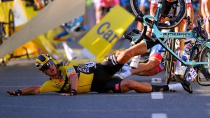 Groenewegen recibió amenazas de muerte tras el accidente con Jakobsen "Me enviaron una soga para que colgásemos a nuestro hijo