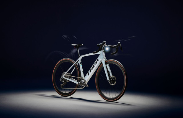 New Trek Domane+ SL: Trek’s lightest e-road bike comes with a TQ HPR40 motor, up to 185 km of range and a weight of 11.1 kg
