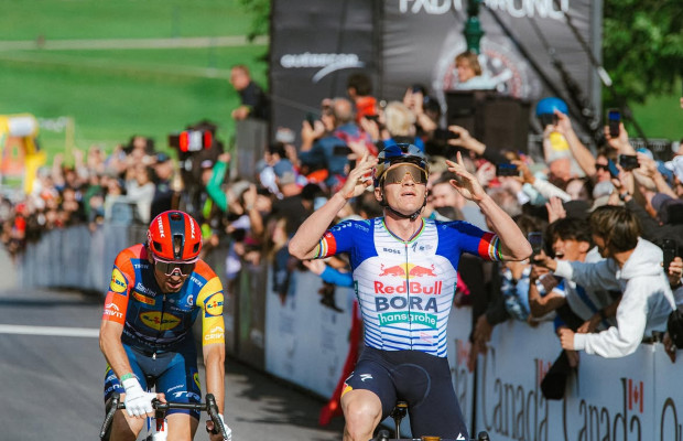 Evenepoel gewinnt den GP Québec und sendet vor der Weltmeisterschaft eine deutliche Warnung