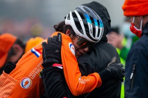 Lucinda Brand gana el Campeonato del Mundo CX 2021