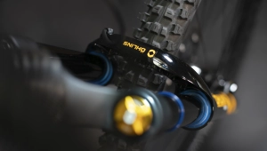 empore_ohlins_front_01