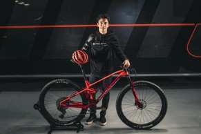 Álex y Marc Marquez "fichan" por Mondraker