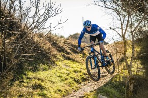 Álex y Marc Marquez "fichan" por Mondraker