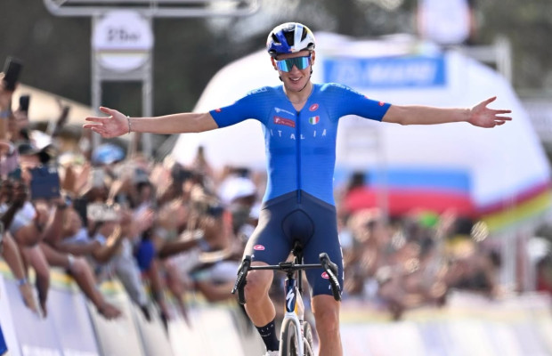 “Lo propuse yo”: Lorenzo Finn da el salto al Mundial Élite con 19 años