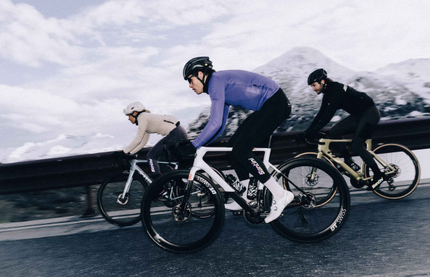 Santini accueille l’automne avec les dernières nouveautés Polartec : des vêtements pour continuer à rouler quand la météo se dégrade