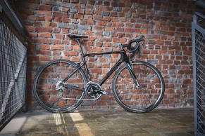 Llega la gama Van Rysel 2021 con el nuevo cuadro EDR CF: estrena estética y mejora prestaciones