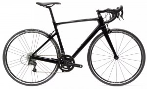 Llega la gama Van Rysel 2021 con el nuevo cuadro EDR CF: estrena estética y mejora prestaciones