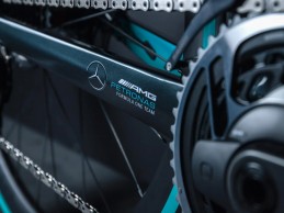 mercedes-amg-petronas-v11/