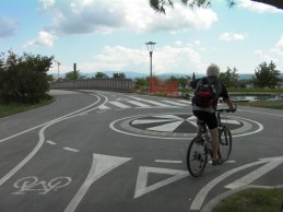 ciclistas-rotondas-prioridad/