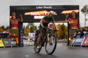 Martina Berta gana el XCC de Lake Placid y Sina Frei se lleva la Copa del Mundo