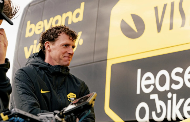 From domestique to sports director: Nathan Van Hooydonck takes the helm at Visma