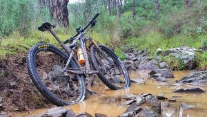 Regulando suspensiones y presiones tras los primeros kilómetros con la nueva Orbea Oiz de Zugasti