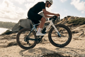Nueva Colnago G5-X: más estable, hasta 53 mm de neumático, almacenamiento integrado y un precio interesante