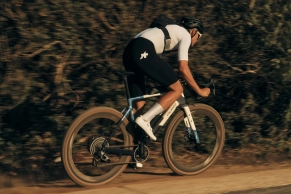 Nueva Colnago G5-X: más estable, hasta 53 mm de neumático, almacenamiento integrado y un precio interesante