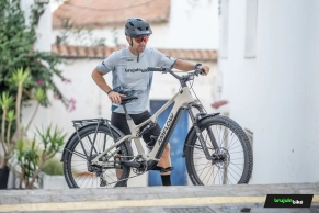 La Amflow TL Carbon nos ha sorprendido: mucho más que una bicicleta eléctrica urbana
