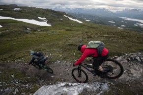 The EVOC Trail Pro backpack comes with the new Liteshield Plus back protector